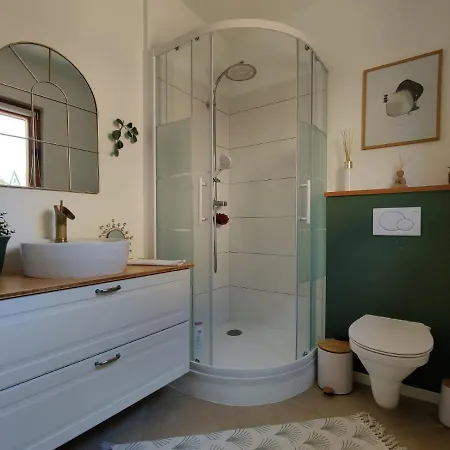 בית נופש House For Family, Friends And Business שווכאט