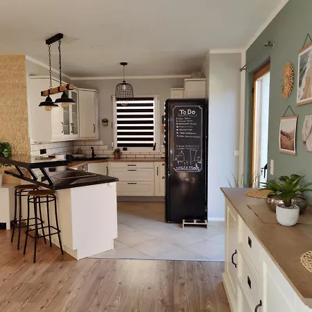 House For Family, Friends And Business *