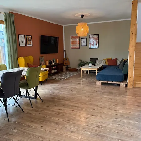 House For Family, Friends And Business * Schwechat